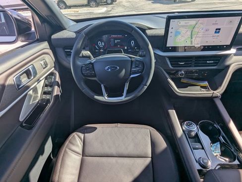New 2026 Ford Explorer Platinum image 18