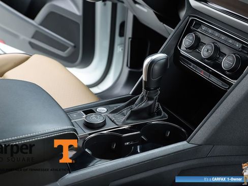 Used 2023 Volkswagen Atlas Cross Sport SEL AWD/4WD image 34