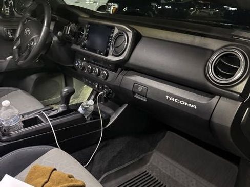 Used 2021 Toyota Tacoma TRD Off-Road w/ Technology Package image 24