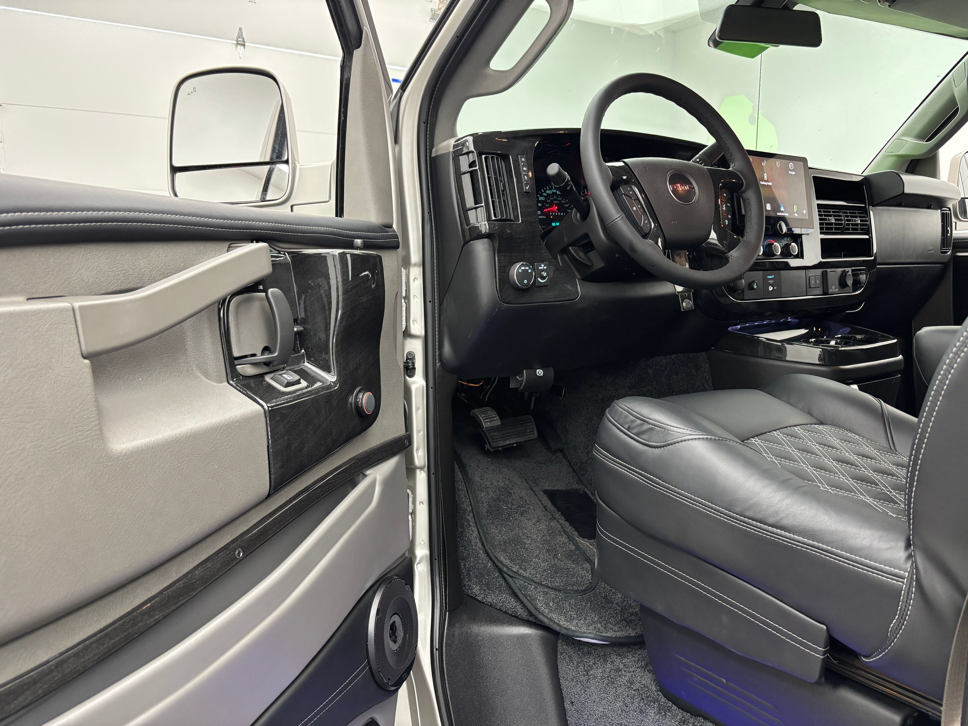 New 2026 GMC Savana 2500 w/ Driver Convenience Package RWD image 17