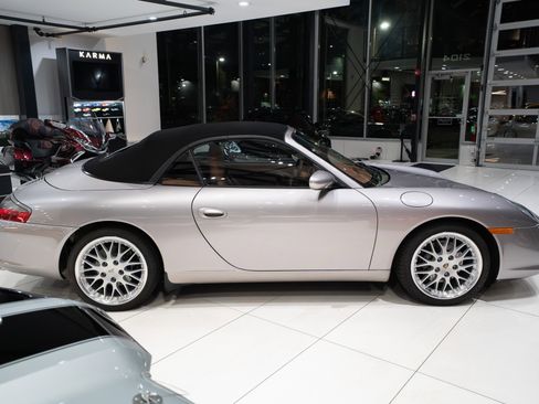 Used 2002 Porsche 911 Cabriolet image 41