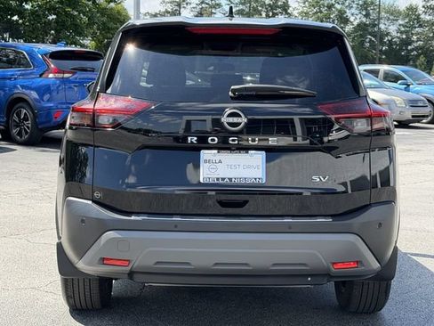 Certified 2023 Nissan Rogue SV FWD image 4