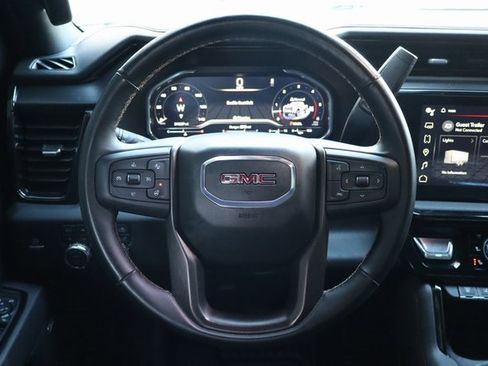 Used 2025 GMC Sierra 2500 AT4 image 29