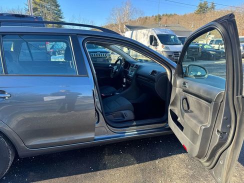 Used 2010 Volkswagen Jetta S image 13