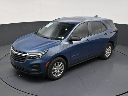 Used 2024 Chevrolet Equinox LS FWD image 11