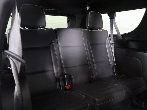 Used 2023 Chevrolet Suburban Premier AWD/4WD image 36