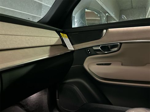 New 2026 Volvo XC90 B6 Plus w/ Protection Package image 20