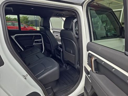 Used 2023 Land Rover Defender 110 S AWD/4WD image 19