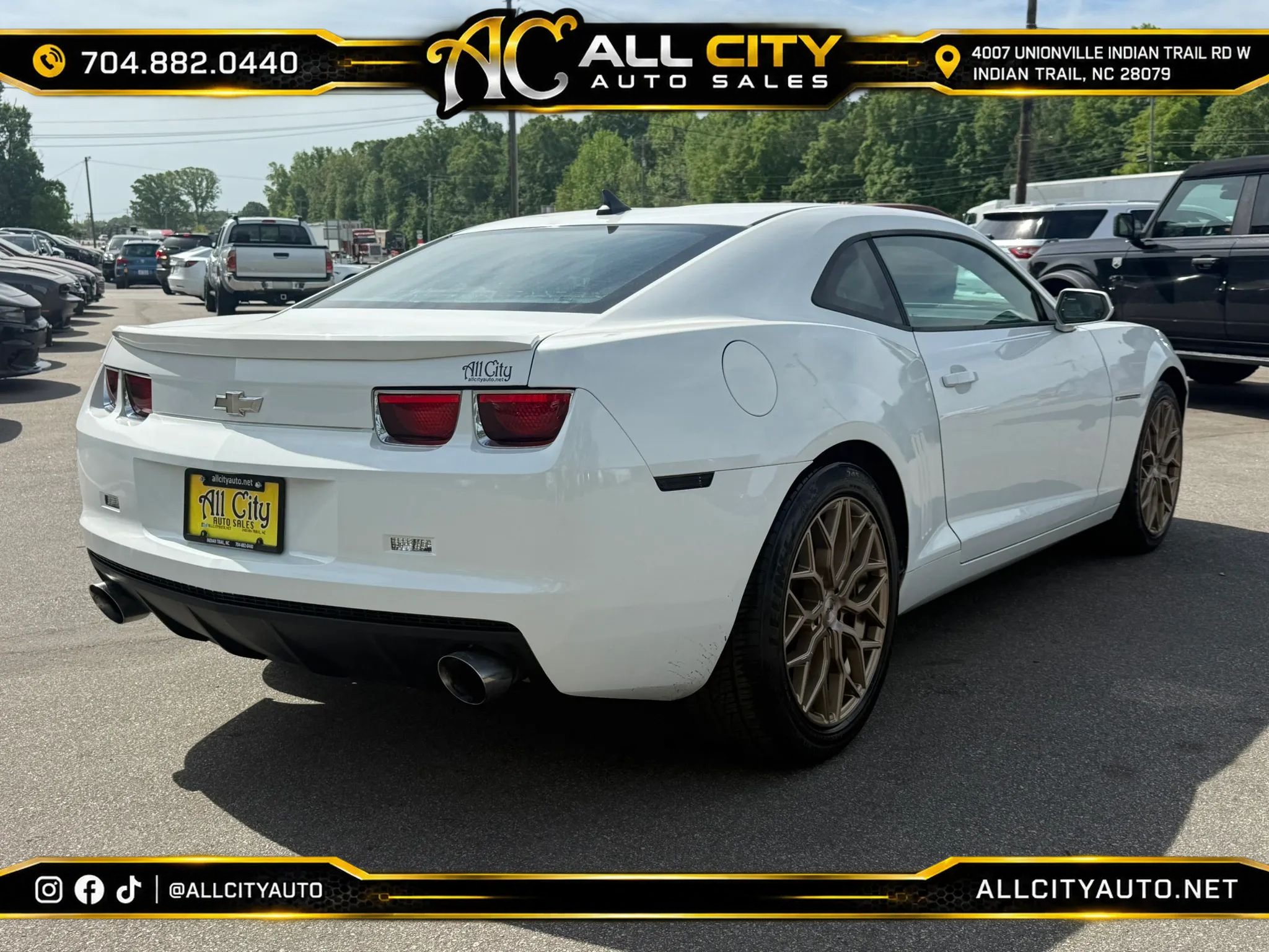Used 2013 Chevrolet Camaro LT RWD image 7