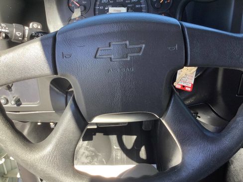 Used 2003 Chevrolet Express 1500 image 43