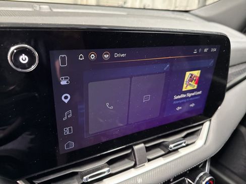 Used 2025 Chevrolet Equinox LT FWD image 31