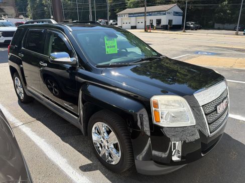 Used 2014 GMC Terrain SLE w/ Chrome Package AWD/4WD image 2