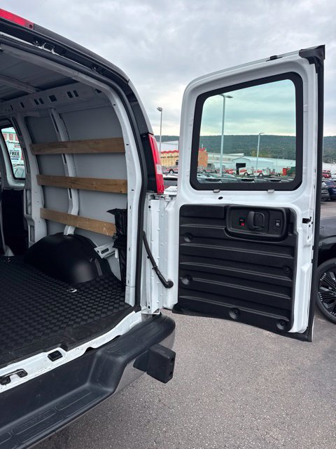 Used 2025 Chevrolet Express 2500 w/ Driver Convenience Package RWD image 20