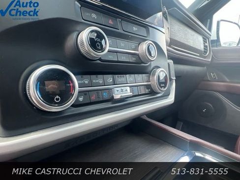 Used 2024 Ford Expedition Limited AWD/4WD image 9