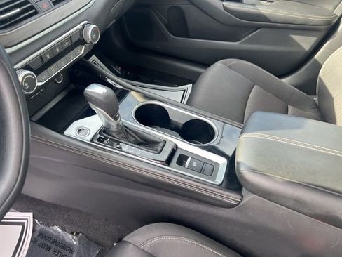 Used 2023 Nissan Altima 2.5 SV image 22