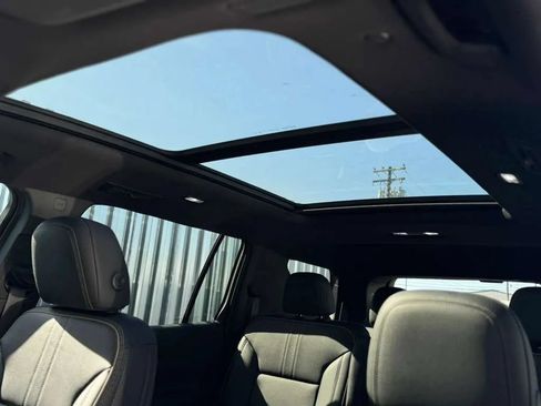 Used 2025 Chevrolet Traverse High Country w/ LPO, Floor Liner Package AWD/4WD image 23