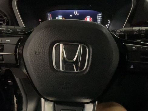 Used 2024 Honda Pilot Elite image 32