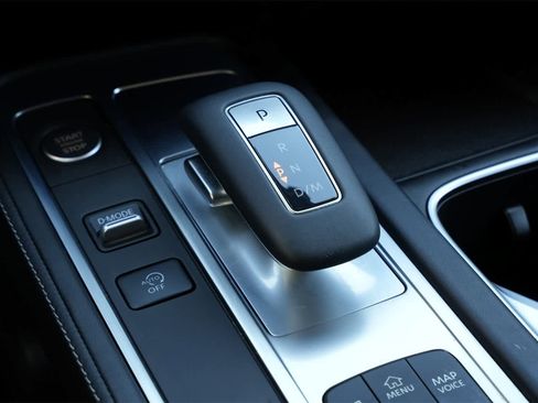 Certified 2025 INFINITI QX60 Luxe w/ Vision Package image 12