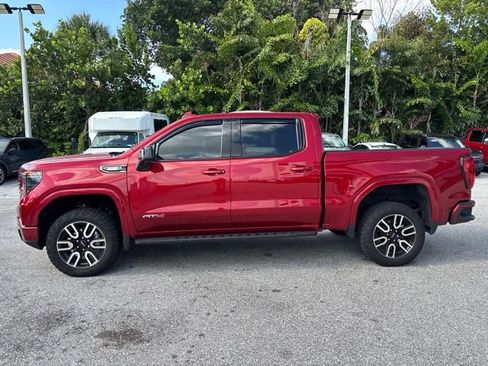 Used 2025 GMC Sierra 1500 AT4 w/ AT4 Premium Package AWD/4WD image 4