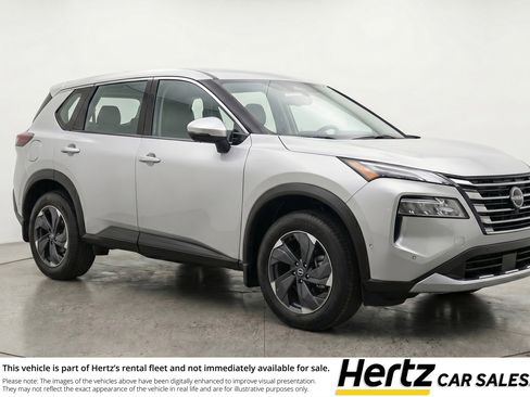 Used 2025 Nissan Rogue SV image 1