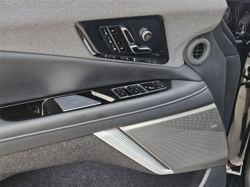 New 2026 Cadillac Optiq Sport 2 w/ LPO, Floor Liner Package AWD/4WD image 23