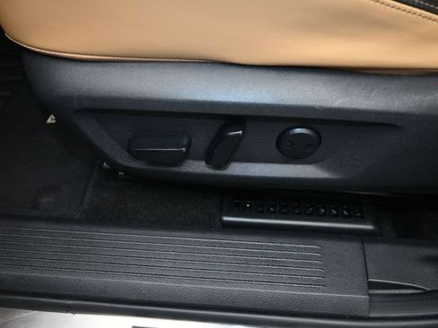 Used 2021 Nissan Rogue Platinum FWD image 9