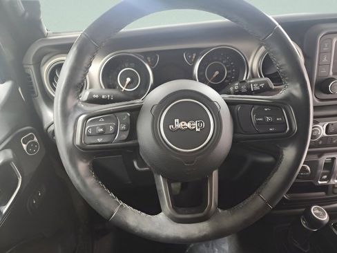 Used 2020 Jeep Wrangler Sport image 17