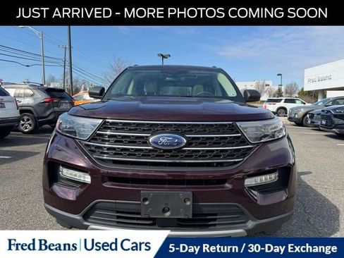 Used 2022 Ford Explorer XLT w/ Equipment Group 202A image 2