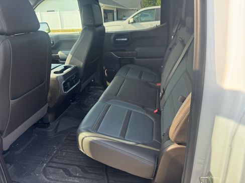Used 2019 GMC Sierra 1500 Denali w/ Denali Ultimate Package AWD/4WD image 7