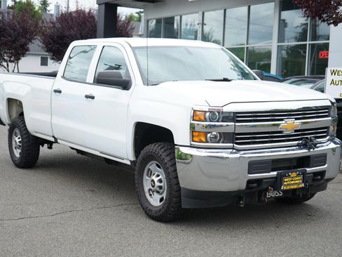 Used 2018 Chevrolet Silverado 2500 W/T AWD/4WD image 7
