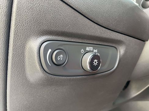 Used 2023 Chevrolet Equinox RS AWD/4WD image 17