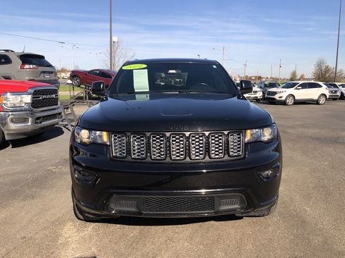Used 2021 Jeep Grand Cherokee Laredo X image 8