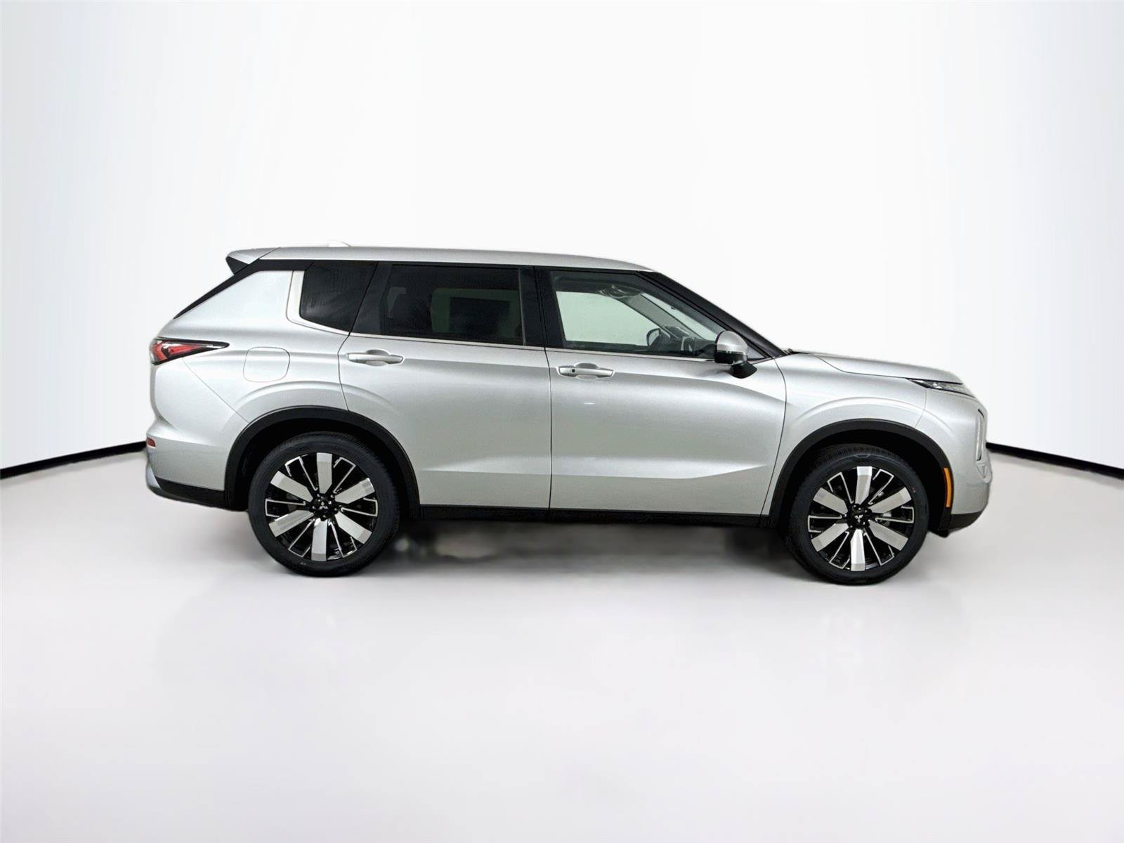 New 2026 Mitsubishi Outlander SE FWD image 28