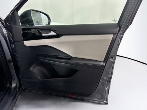 Used 2025 Volkswagen Taos S image 30