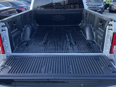 Used 2016 Ford F150 XLT w/ Equipment Group 302A Luxury image 11