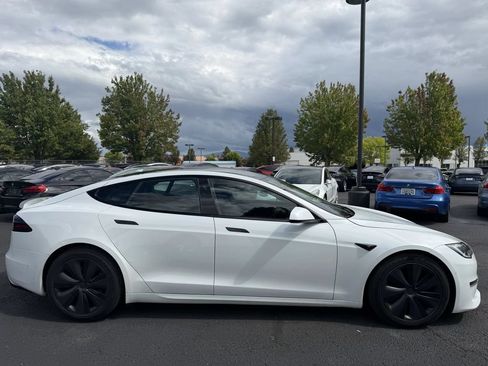 Used 2022 Tesla Model S Plaid AWD/4WD image 9