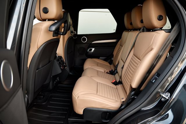 New 2026 Land Rover Discovery Limited Edition AWD/4WD image 32
