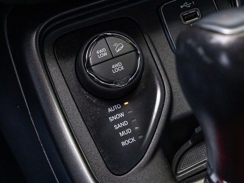 Used 2021 Jeep Compass Trailhawk image 20