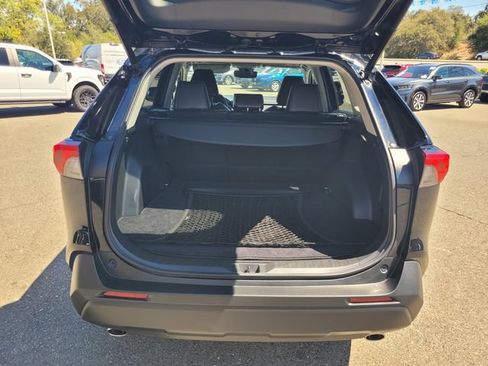 Used 2023 Toyota RAV4 XLE Premium FWD image 8