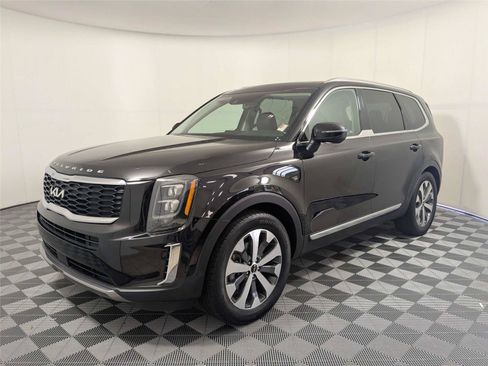 Used 2022 Kia Telluride EX w/ EX Premium Package FWD image 2