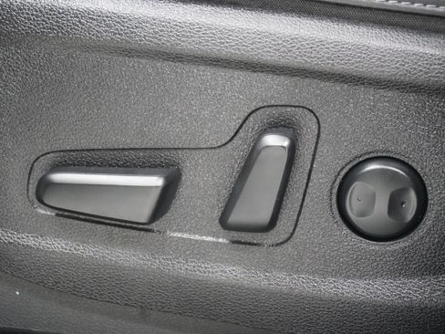 Used 2020 Kia Telluride S FWD image 17