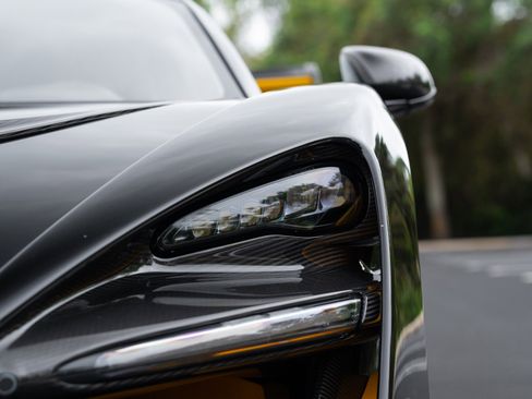 Used 2019 McLaren Senna image 48