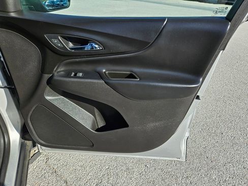 Used 2019 Chevrolet Equinox LT FWD image 32