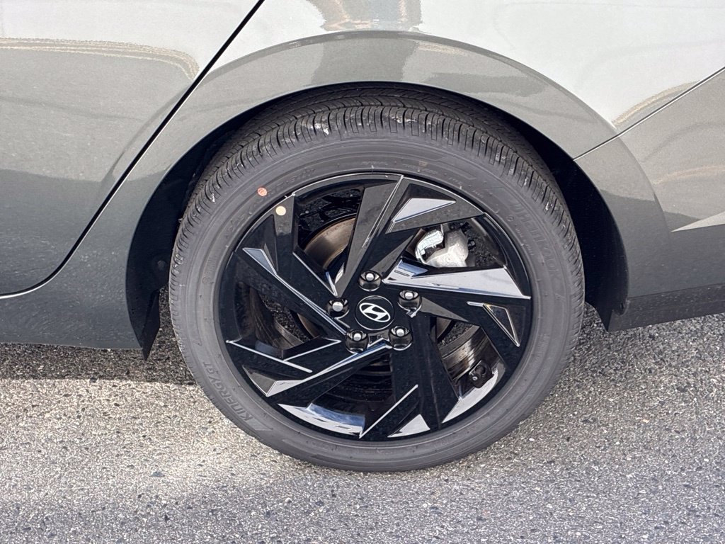 New 2026 Hyundai Elantra SEL Sport FWD image 42