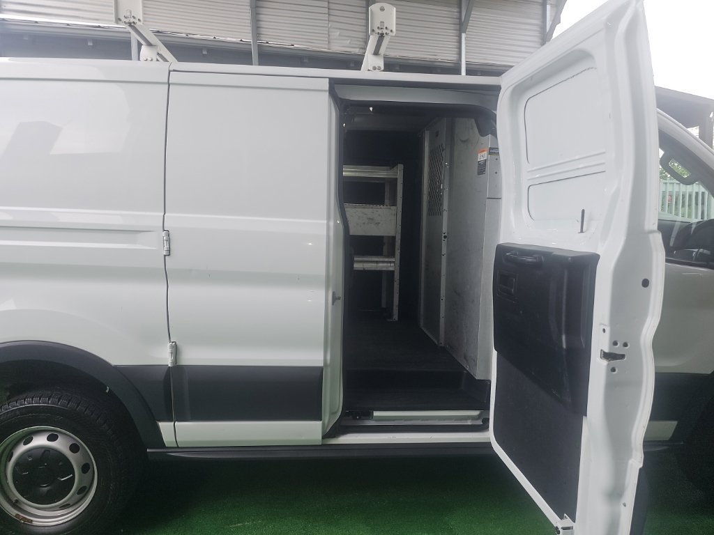 Used 2018 Ford Transit 250 130 Low Roof RWD image 28