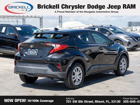 Used 2020 Toyota C-HR LE image 5