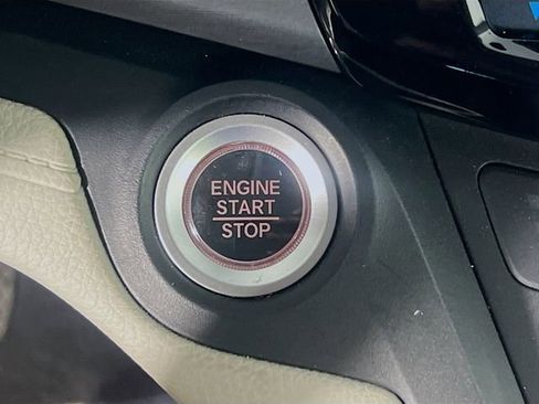 Used 2025 Honda Odyssey EX-L image 19