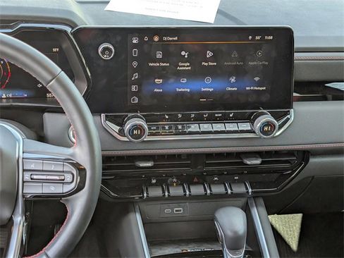 Used 2024 Chevrolet Colorado Z71 w/ Z71 Convenience Package 2 image 10