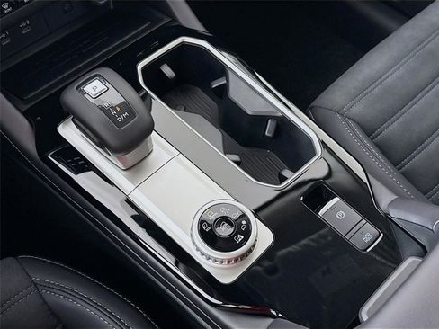 New 2026 Mitsubishi Outlander SE AWD/4WD image 16