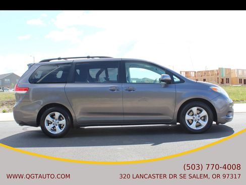 Used 2012 Toyota Sienna LE FWD image 6
